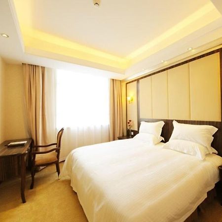 Greentree Inn Shanghai West Huaxia Road Metro Station Express Hotel Екстериор снимка
