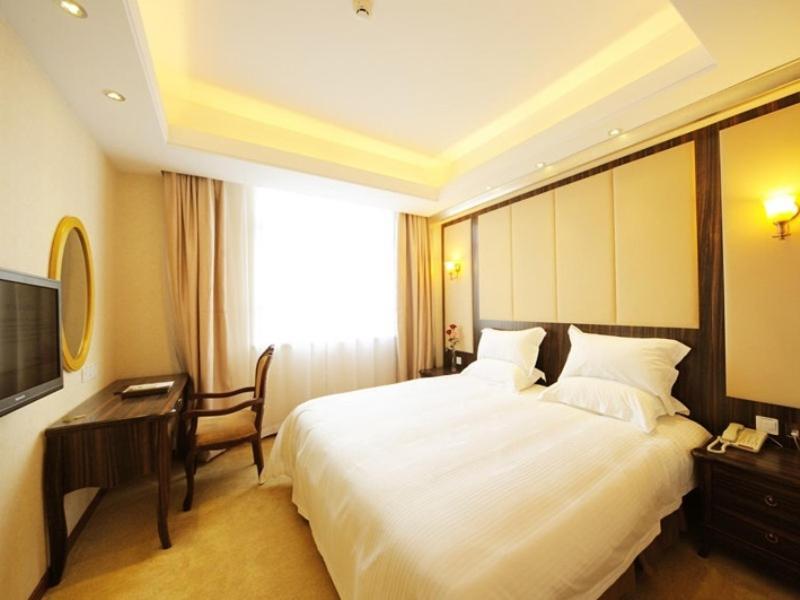 Greentree Inn Shanghai West Huaxia Road Metro Station Express Hotel Екстериор снимка