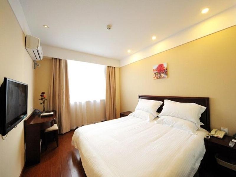 Greentree Inn Shanghai West Huaxia Road Metro Station Express Hotel Екстериор снимка