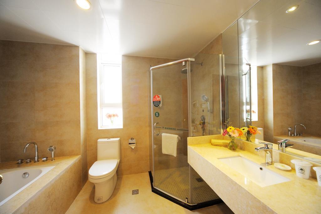 Greentree Inn Shanghai West Huaxia Road Metro Station Express Hotel Стая снимка